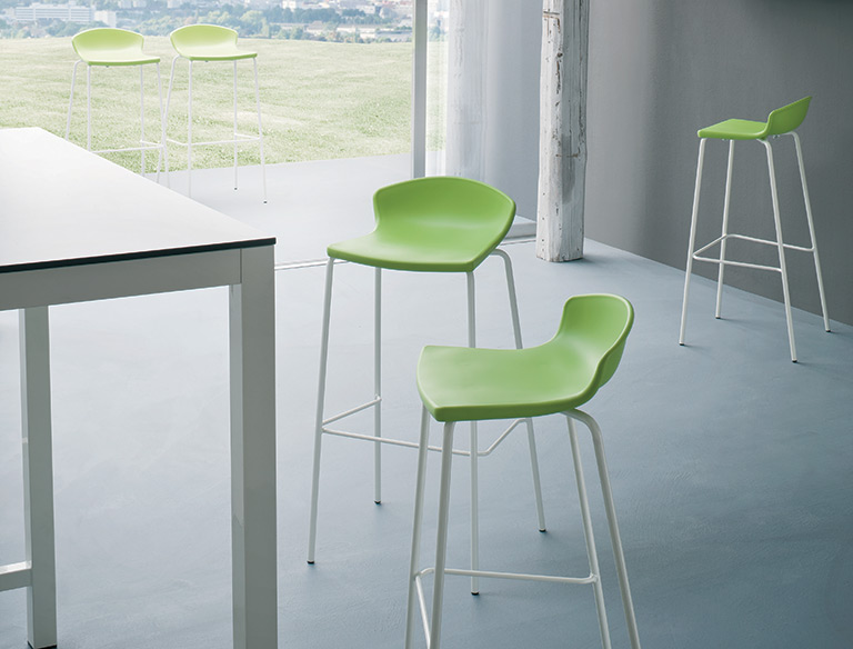 G EASY Több színben minimalista Műanyag beltéri bárszék