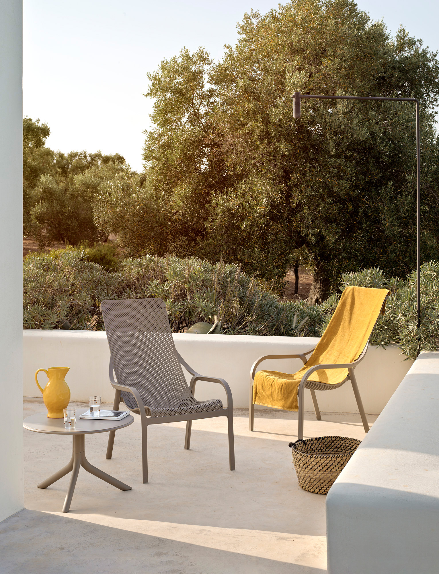 NARDI NET LOUNGE Fehér design Műanyag kültéri szék